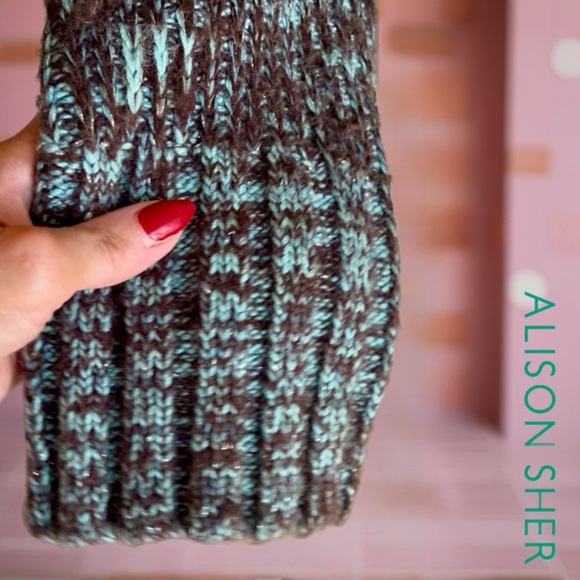 Green & Brown Women's Sweater - Picture 6 of 11